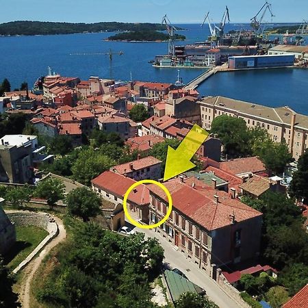 Apartment Castle Pula Exterior photo